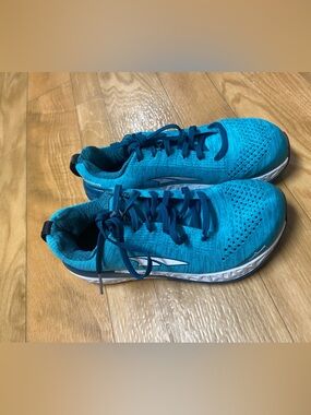 Altra Women's Teal Athletic Running Shoes